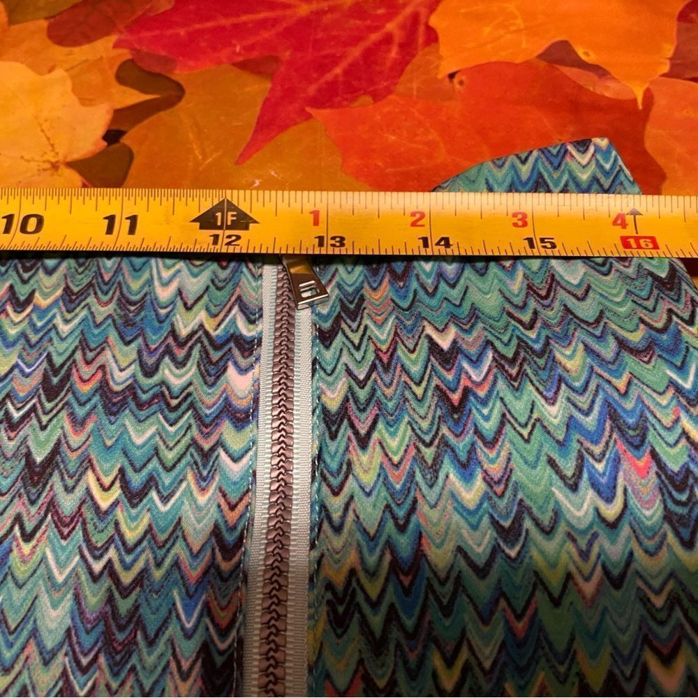 EP Pro Multi Color Womens Skort, size 6. (D07) - Picture 6 of 6